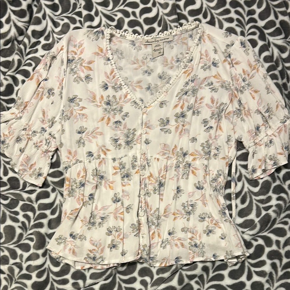 Cream Puff Sleeve Blouse with Ruffled Details